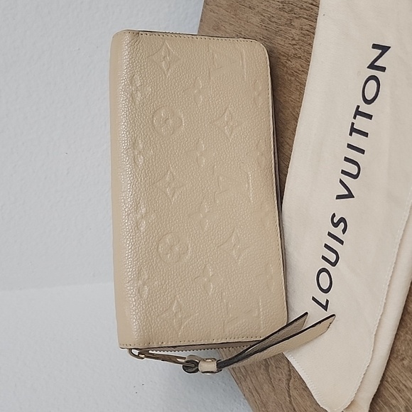 LOUIS VUITTON Round Zipper Monogram Empreinte Leather Beige Zippy Wallet - Picture 2 of 15